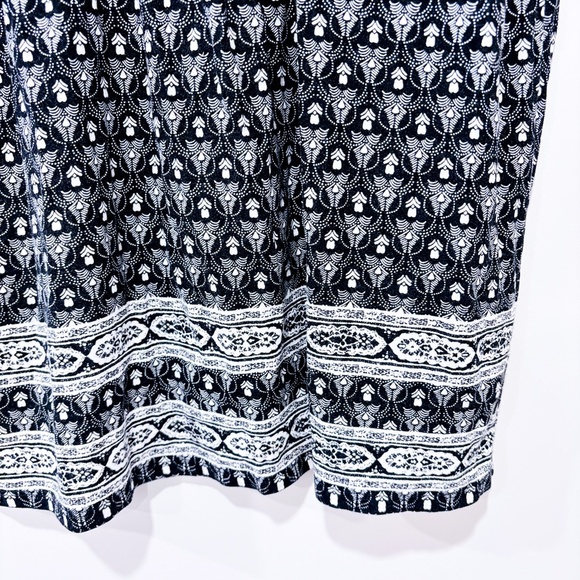 DALIA Black and white floral t-shirt - Picture 5 of 6